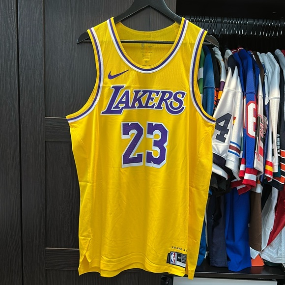 Nike Lakers LeBron James 23 ユニフォーム Nike Lakers ユニフォーム